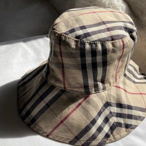 Burberry Vintage Check Bucket Hat - image 1